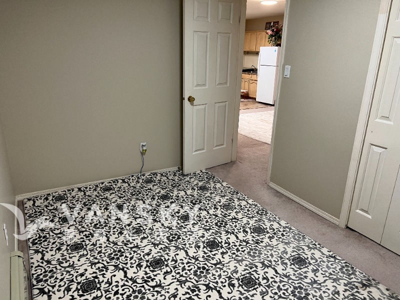 251113125337_bedroom - 02.JPG